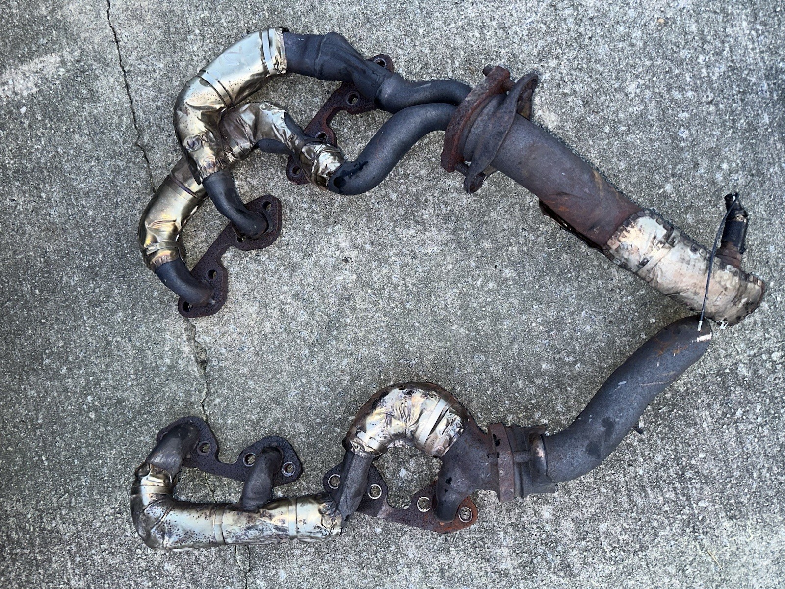 Gt40 Exhaust Manifolds. Pair. 1996 Explorer