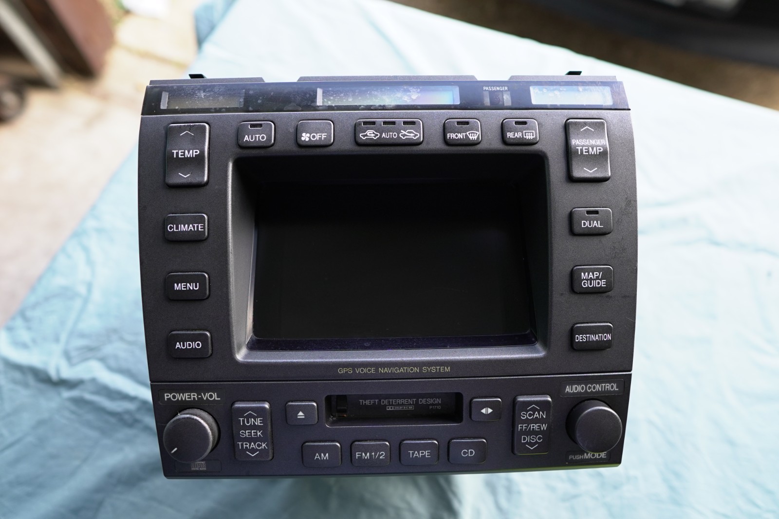 98-00 Lexus UCF20 LS400 AM/FM Radio & GPS Navigation System 98-00 Lexus UCF20 LS400 AM/FM Radio & GPS Navigation System