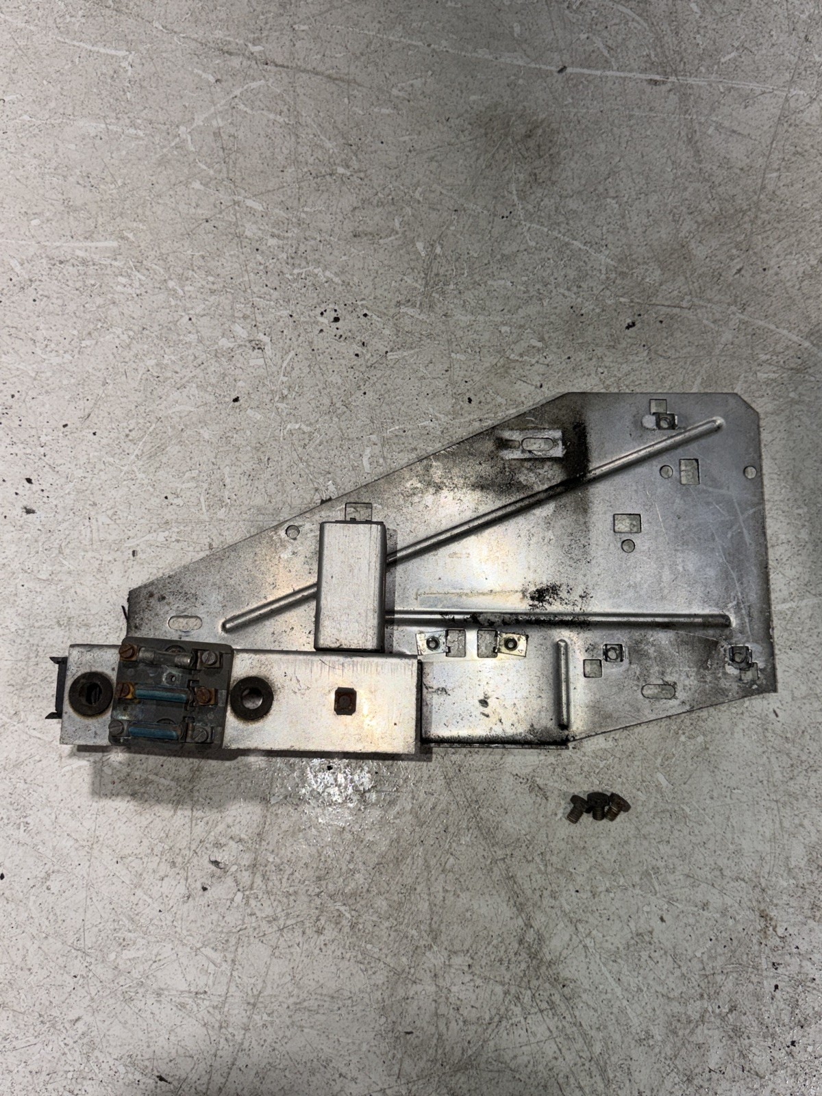 1974-1983 Porsche 911 Engine Bay Electrical Mounting Plate + Defrost Relay 1974-1983 Porsche 911 Engine Bay Electrical Mounting Plate + Defrost Relay