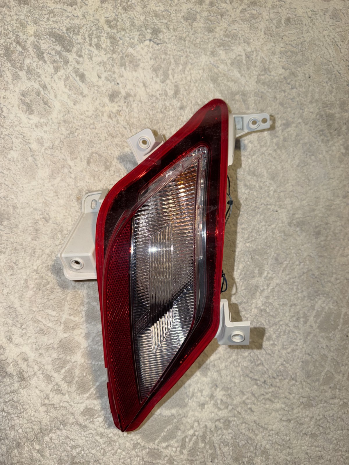 2022-2026 Hyundai Tuscon Right Rear Backup Lamp Assembly 2022-2026 Hyundai Tuscon Right Rear Backup Lamp Assembly