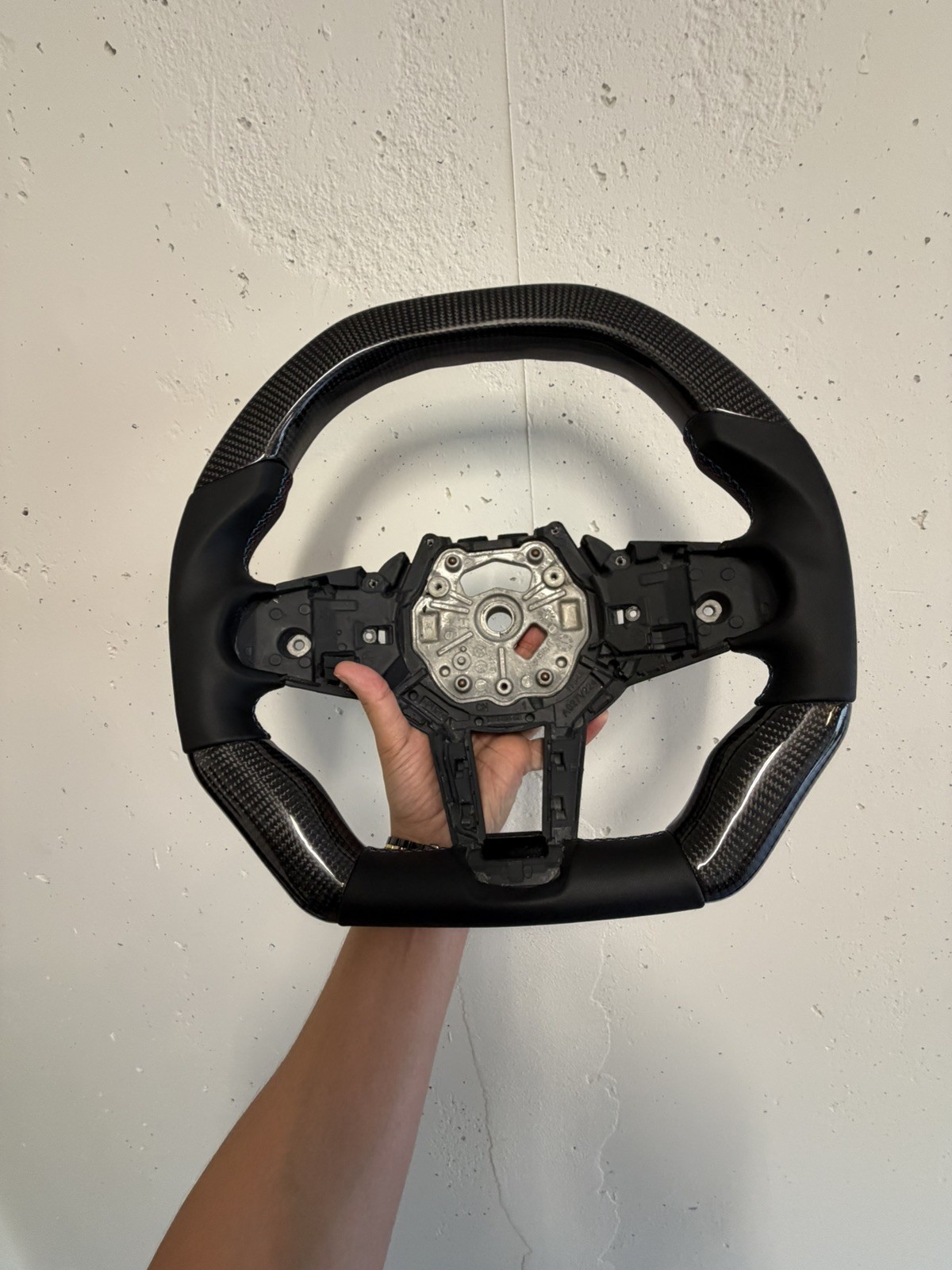 Carismo Design Carbon Fiber Steering Wheel for G8X M3/M4 LCI Carismo Design Carbon Fiber Steering Wheel for G8X M3/M4 LCI