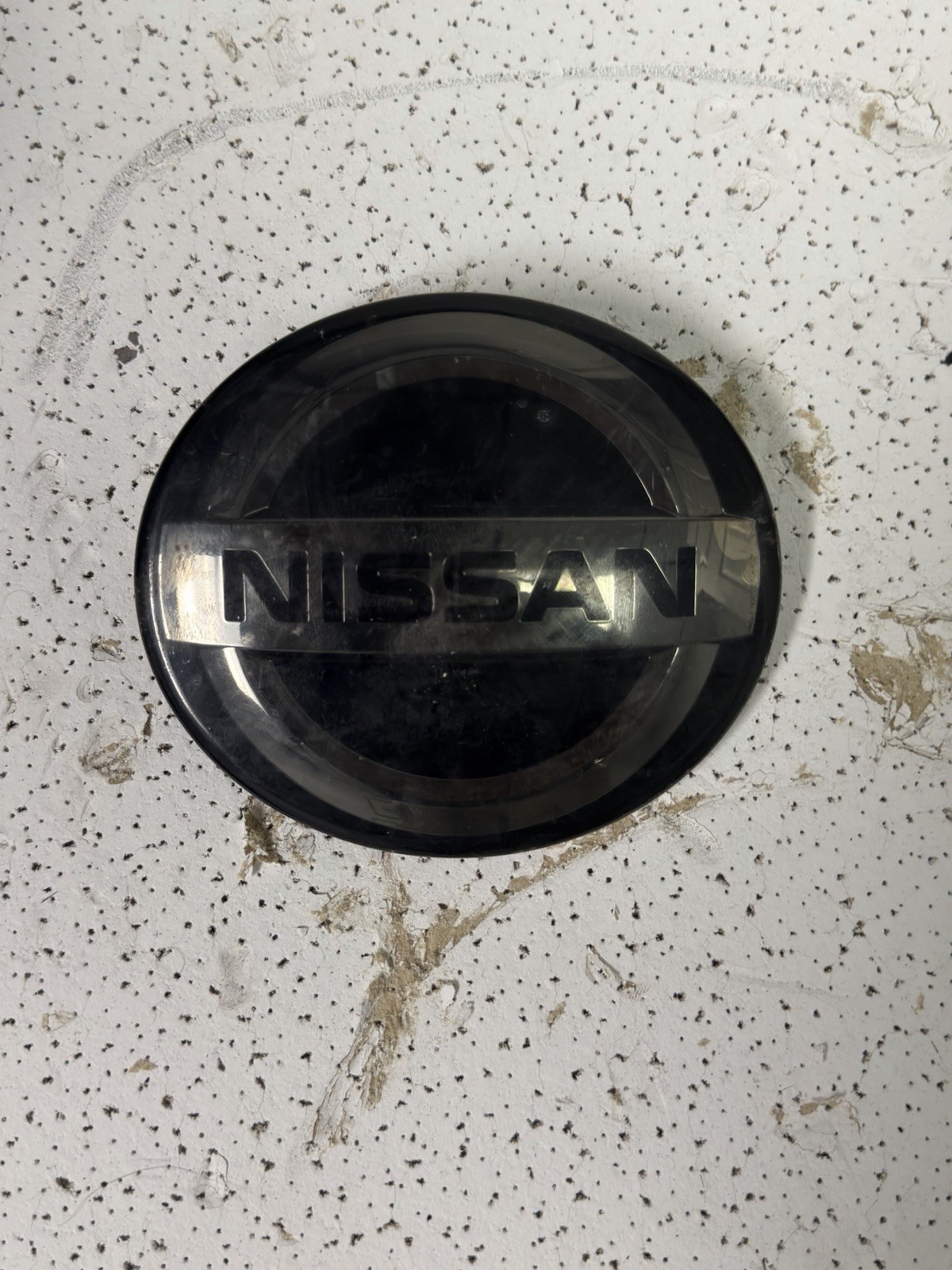 Genuine Nissan Kicks Sentra Front Grille Emblem OEM 62890-7FW0B 2020-2025 Genuine Nissan Kicks Sentra Front Grille Emblem OEM 62890-7FW0B 2020-2025
