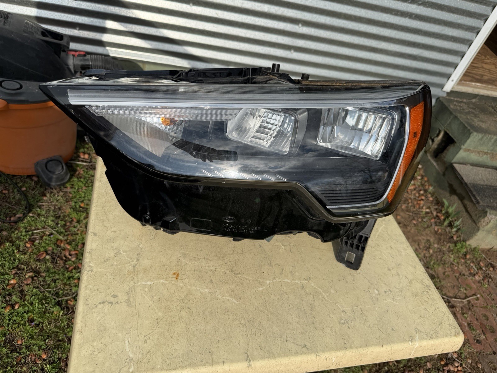 19-24 AUDI Q3 LEFT HEADLIGHT OEM LT DRIVER SIDE LED 83A.941.011.B 19-24 AUDI Q3 LEFT HEADLIGHT OEM LT DRIVER SIDE LED 83A.941.011.B