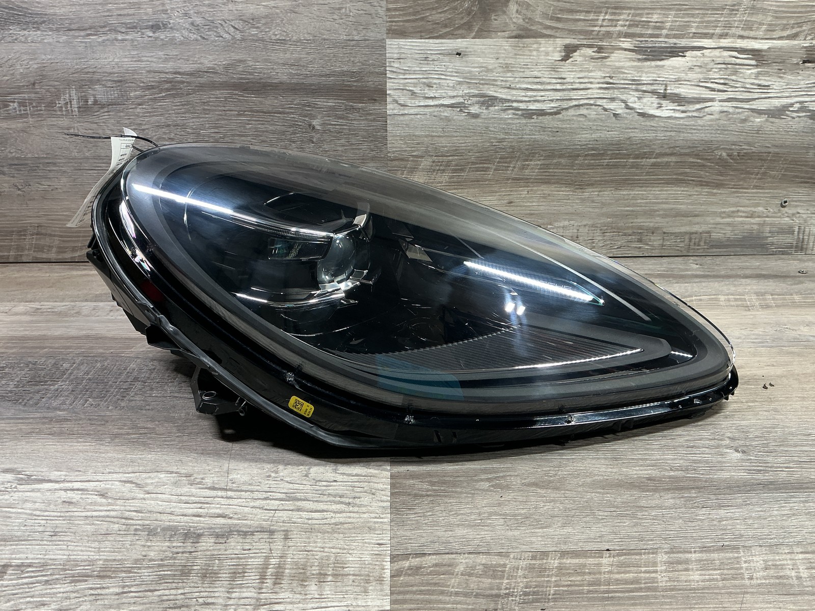 USED - 2019-2021 Porsche Macan R Headlamp LED - OEM