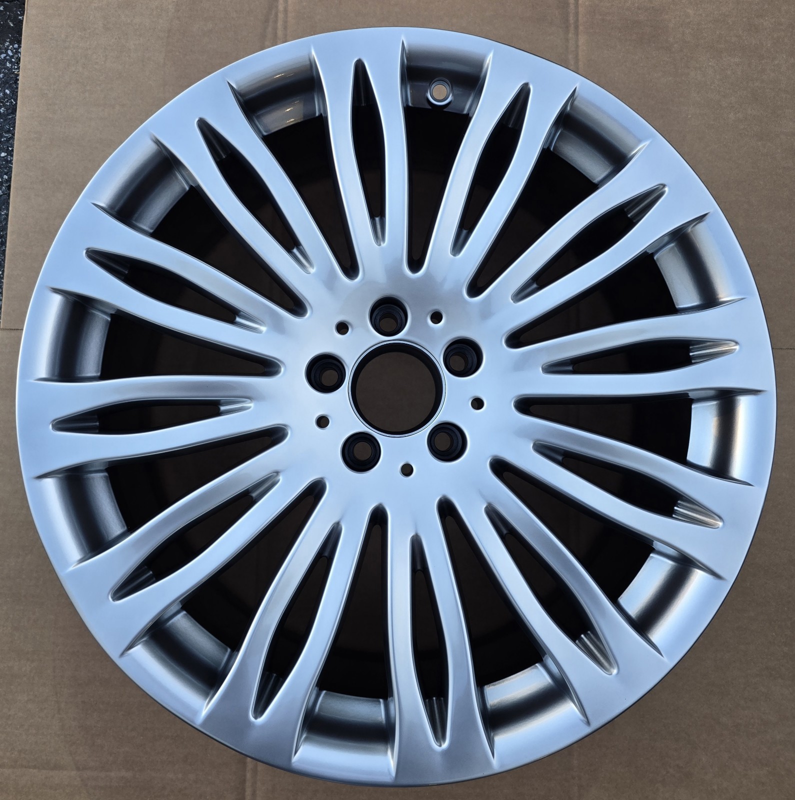 20x8.5 FRONT Mercedes S-Class Maybach 2015-2021 85504 OEM Wheel Rim 2224011702 20x8.5 FRONT Mercedes S-Class Maybach 2015-2021 85504 OEM Wheel Rim 2224011702