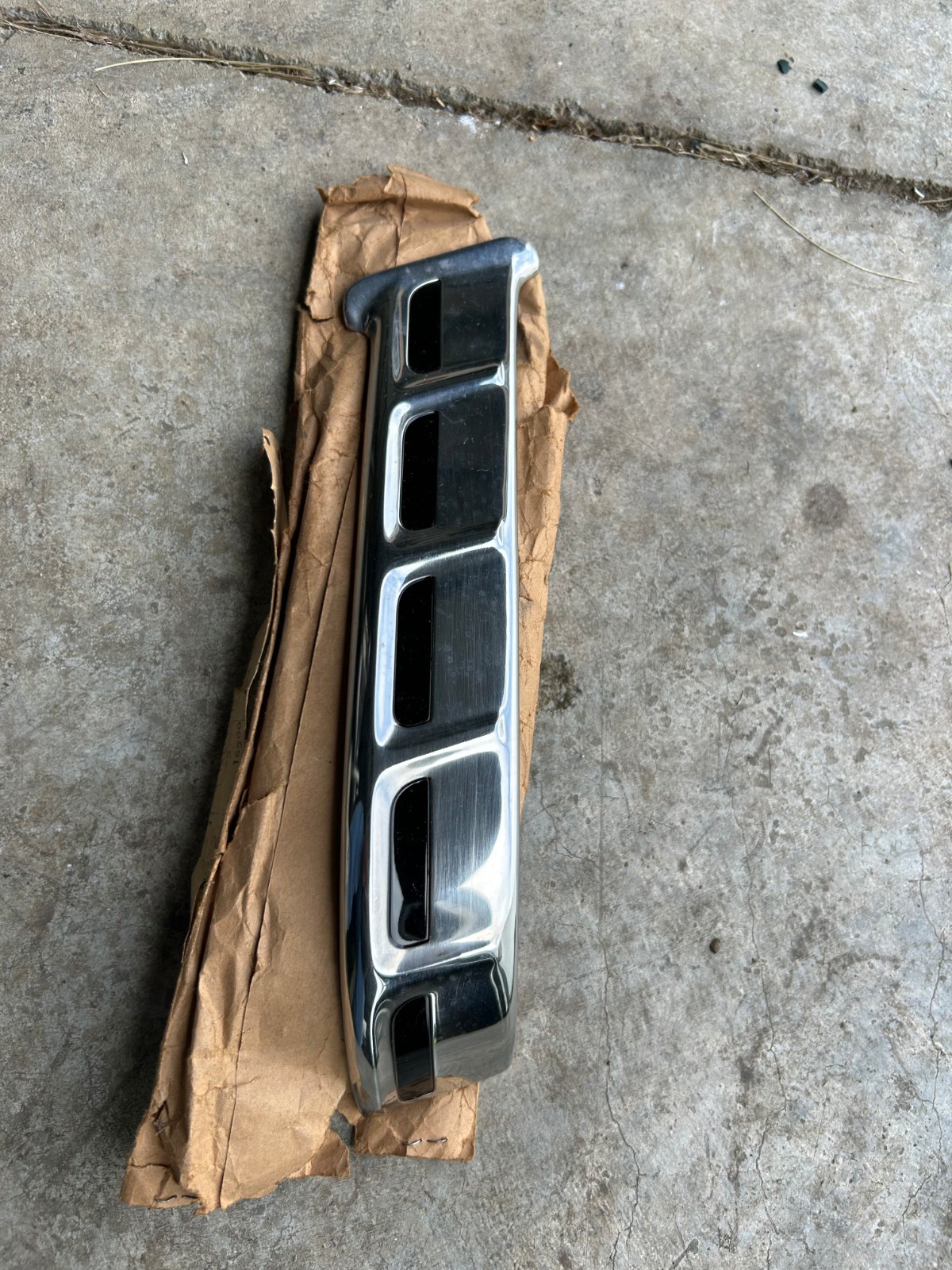 NOS 1956 1957 Chevrolet Upper Paint Divider 150 210 2 & 4-Door Sedan NOS 1956 1957 Chevrolet Upper Paint Divider 150 210 2 & 4-Door Sedan