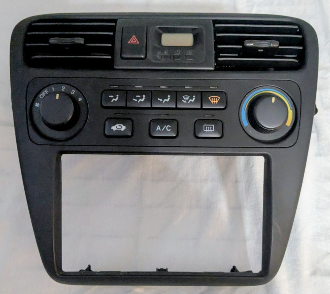 1998 - 2002 Honda Accord A/C Heater Climate Control Panel OEM 1998 - 2002 Honda Accord A/C Heater Climate Control Panel OEM