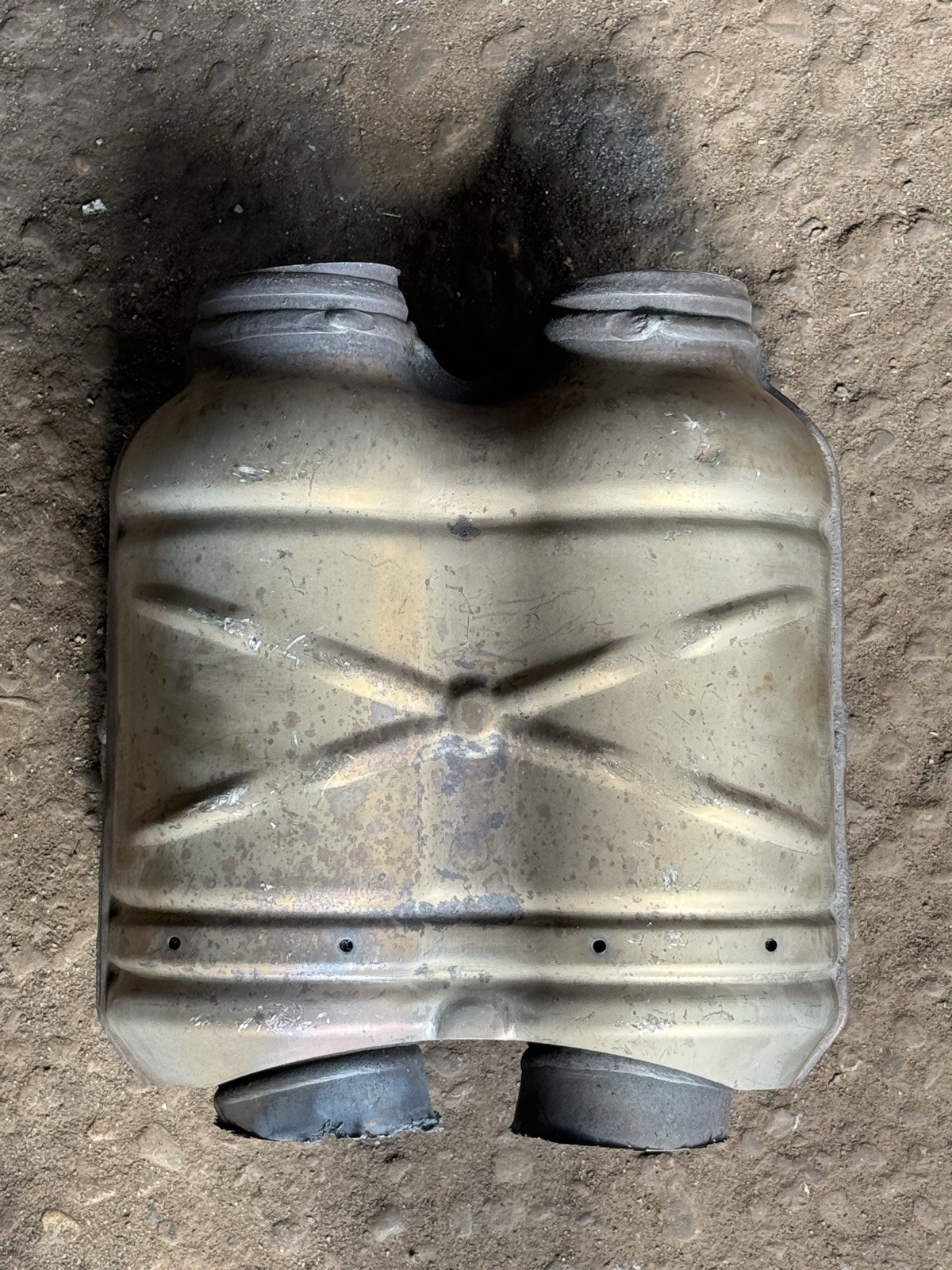 2008-2014 Mercedes C63 AMG OEM Secondary Catalytic Converter Exhaust W204 2008-2014 Mercedes C63 AMG OEM Secondary Catalytic Converter Exhaust W204