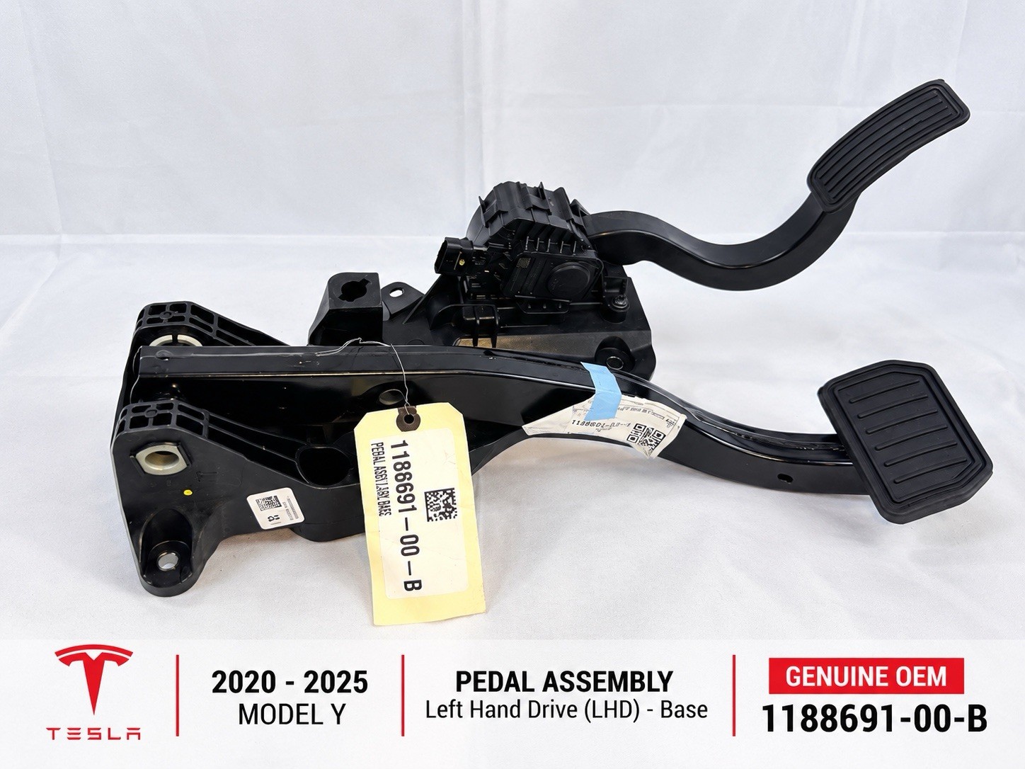 20-25 TESLA Model Y NEW OEM PEDAL ASSEMBLY Left Hand DRIVE BASE 1188691-00-B