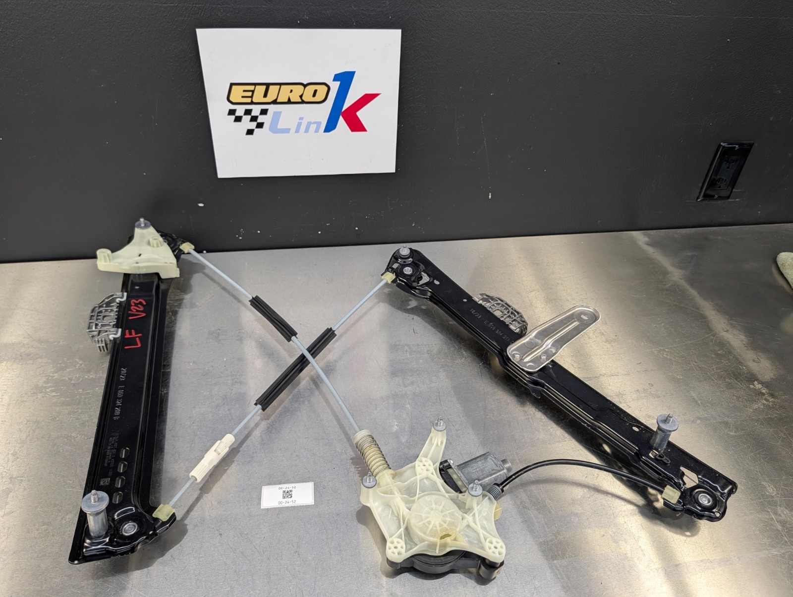 20-24 Porsche Taycan / Audi e-Tron GT Front Left Window Regulator 9J1837401D