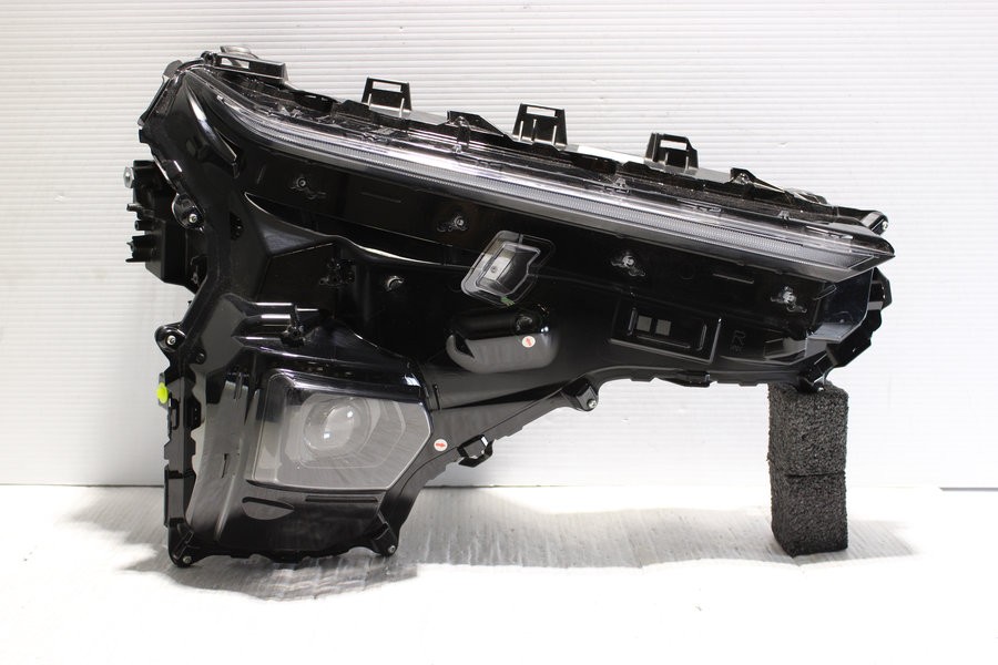 2025-2026 Toyota Crown Signia Right LED Headlight Assembly OEM 81140-30R60