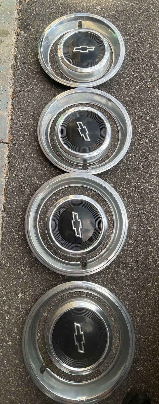 Set of 4 Vintage Chevy Chevrolet Dog Dish Hubcaps 10.5” Center Caps Beauty Rings