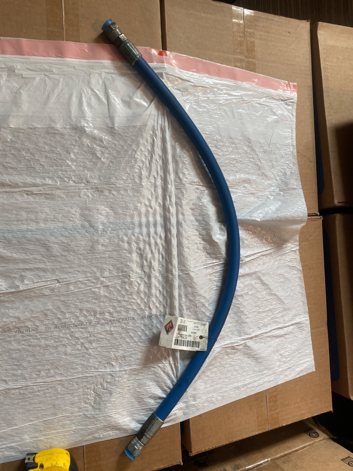 2041789C2 INTERNATIONAL HOSE assembly - NEW - OEM - 32in Length