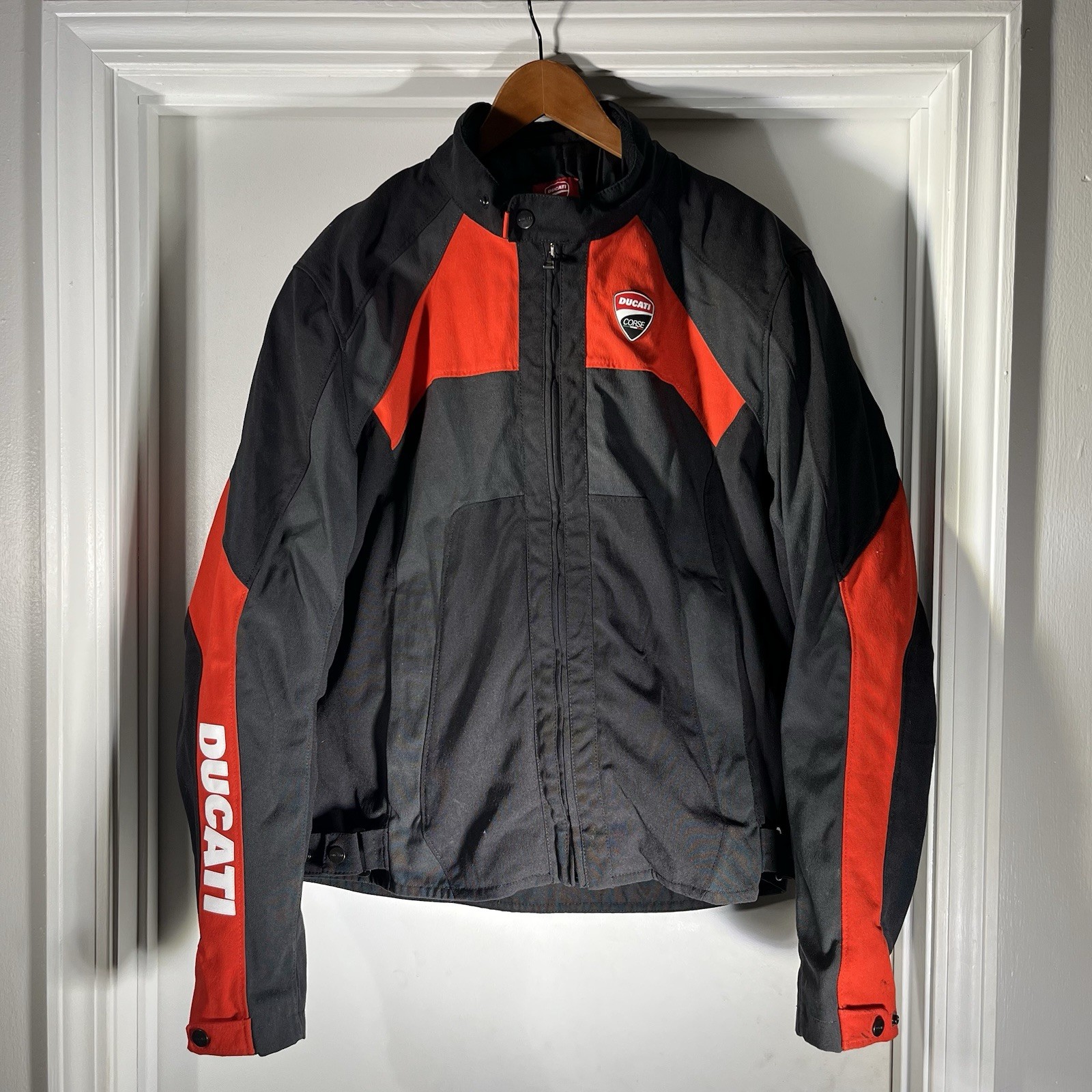 Ducati Motorcycle Jacket Mens Size 56 (XL) Padded Corse Black Red Y2k Racing Ducati Motorcycle Jacket Mens Size 56 (XL) Padded Corse Black Red Y2k Racing