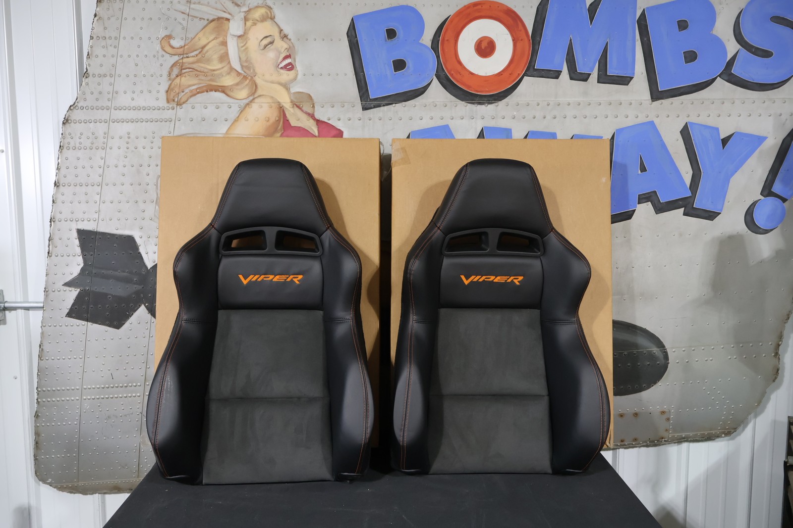 XD051V5AA NEW OEM 2005 DODGE VIPER SRT-10 COPPERHEAD SEATBACKS PAIR DRIVER/PASS