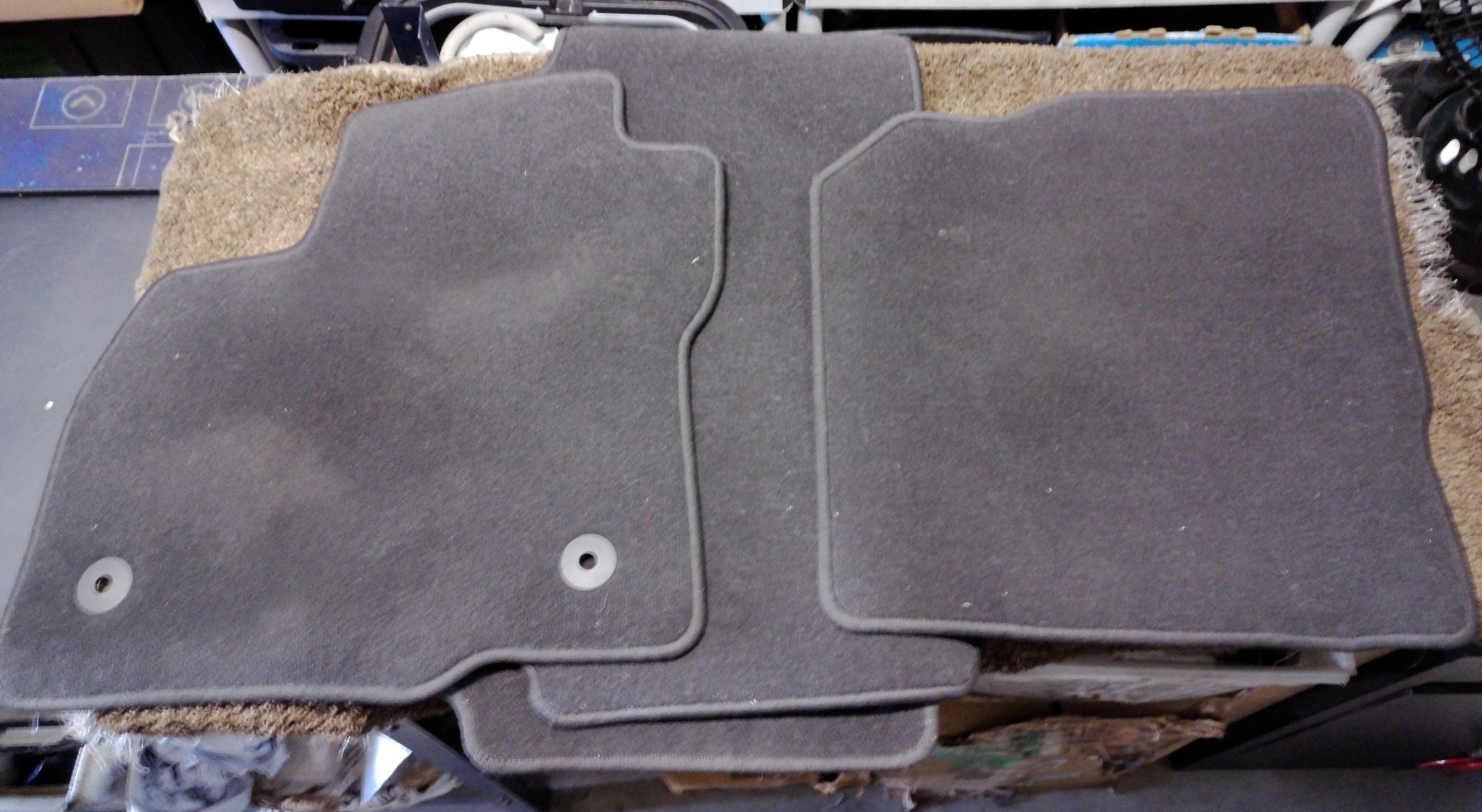 17-23 Chevrolet Bolt EV Oem Carpeted Floor Mats Gray Full Set Front @ Rear