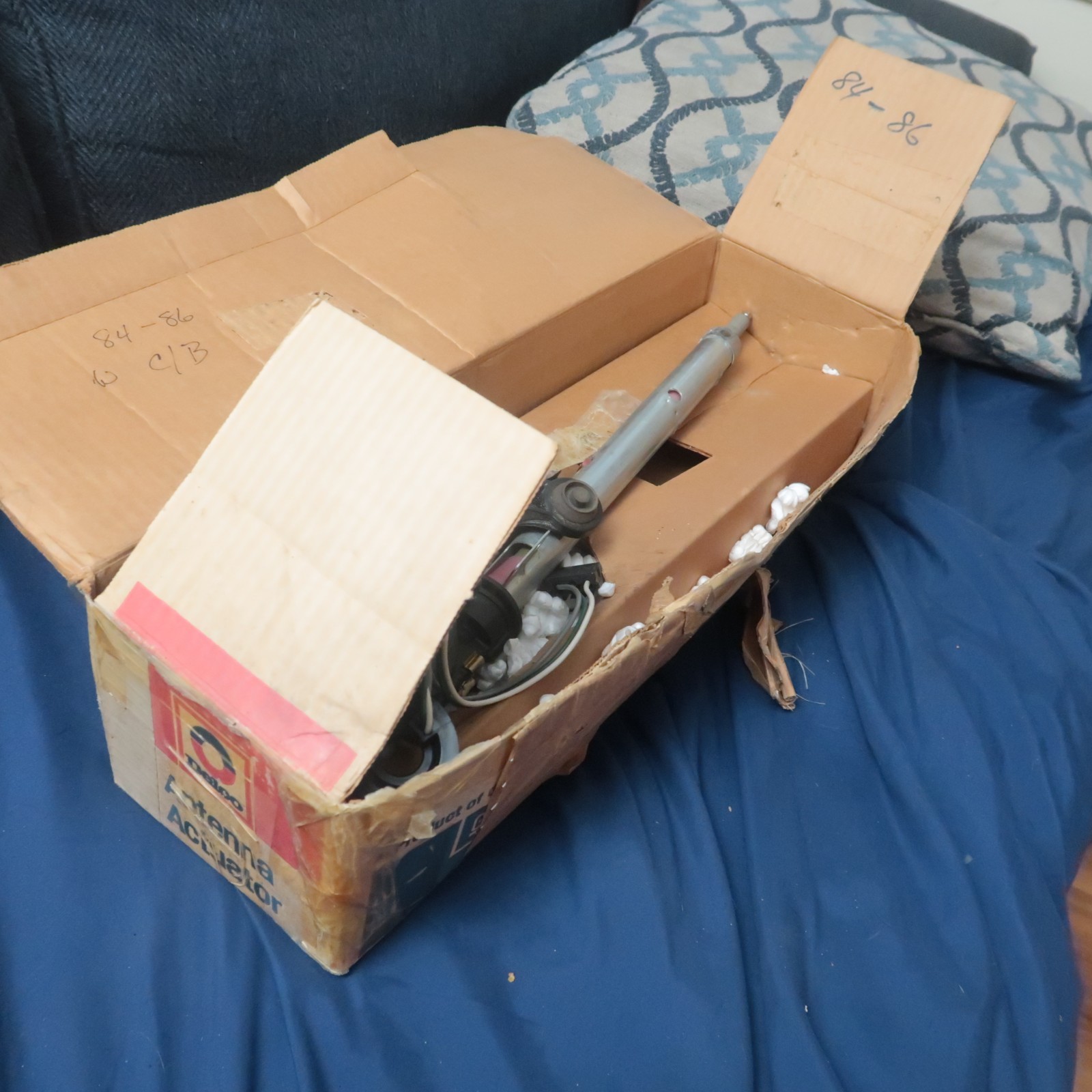 NOS GM Delco Power Antenna in a Delco Box - See pics -read ad - NOS GM Delco Power Antenna in a Delco Box - See pics -read ad -