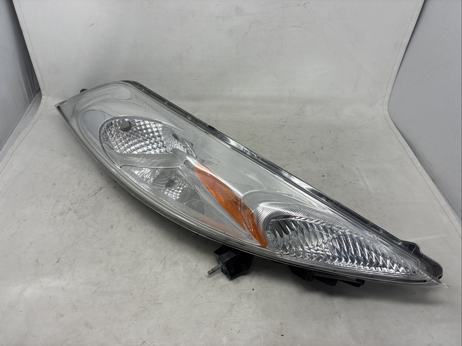 USED NISSAN OEM Passenger Corner/Park Light Park Lamp-turn Signal S 11-14 JUKE USED NISSAN OEM Passenger Corner/Park Light Park Lamp-turn Signal S 11-14 JUKE