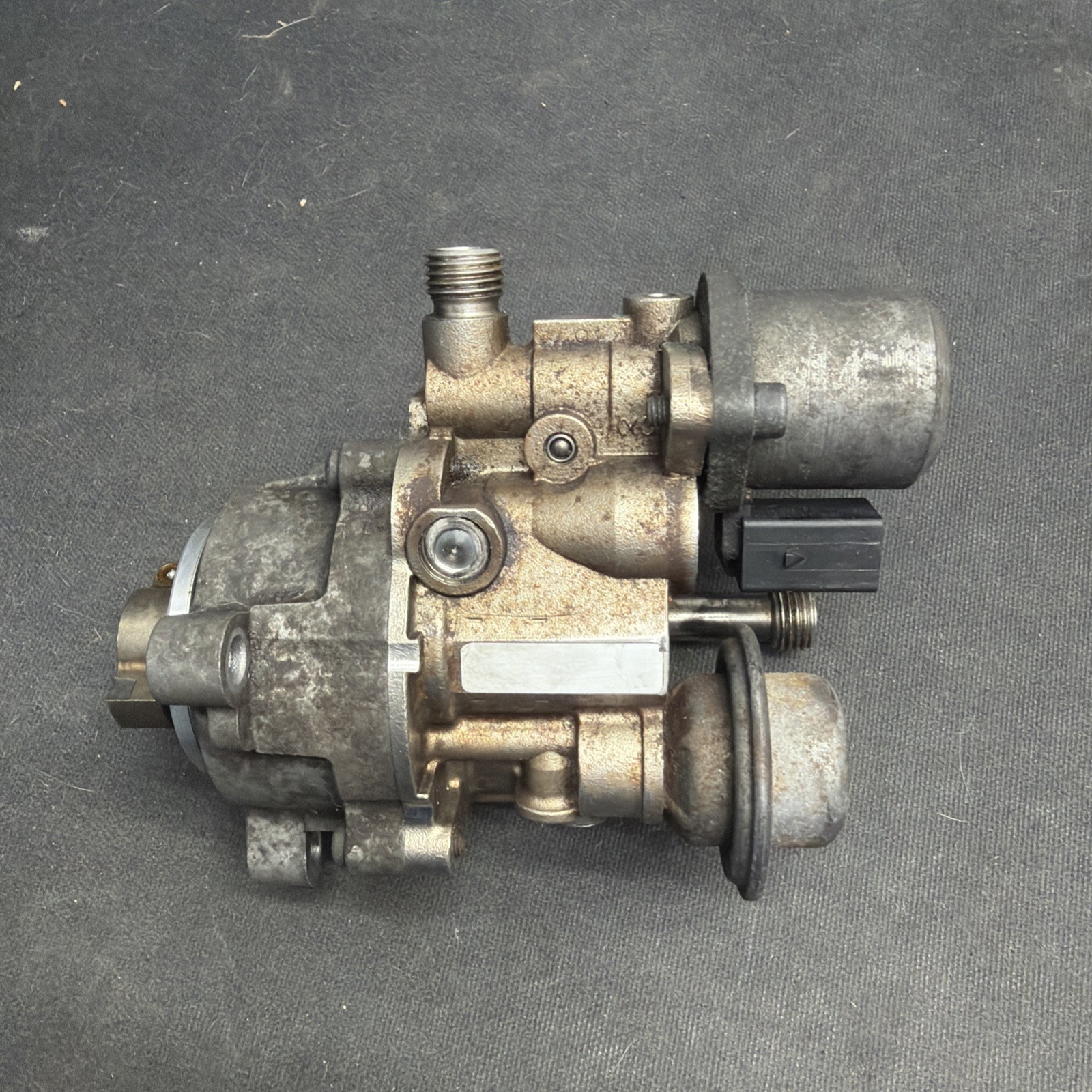 07-13 OEM BMW E60 E82 E93 E92 E90 HPFP High Pressure Fuel Pump Engine N54 N55. 