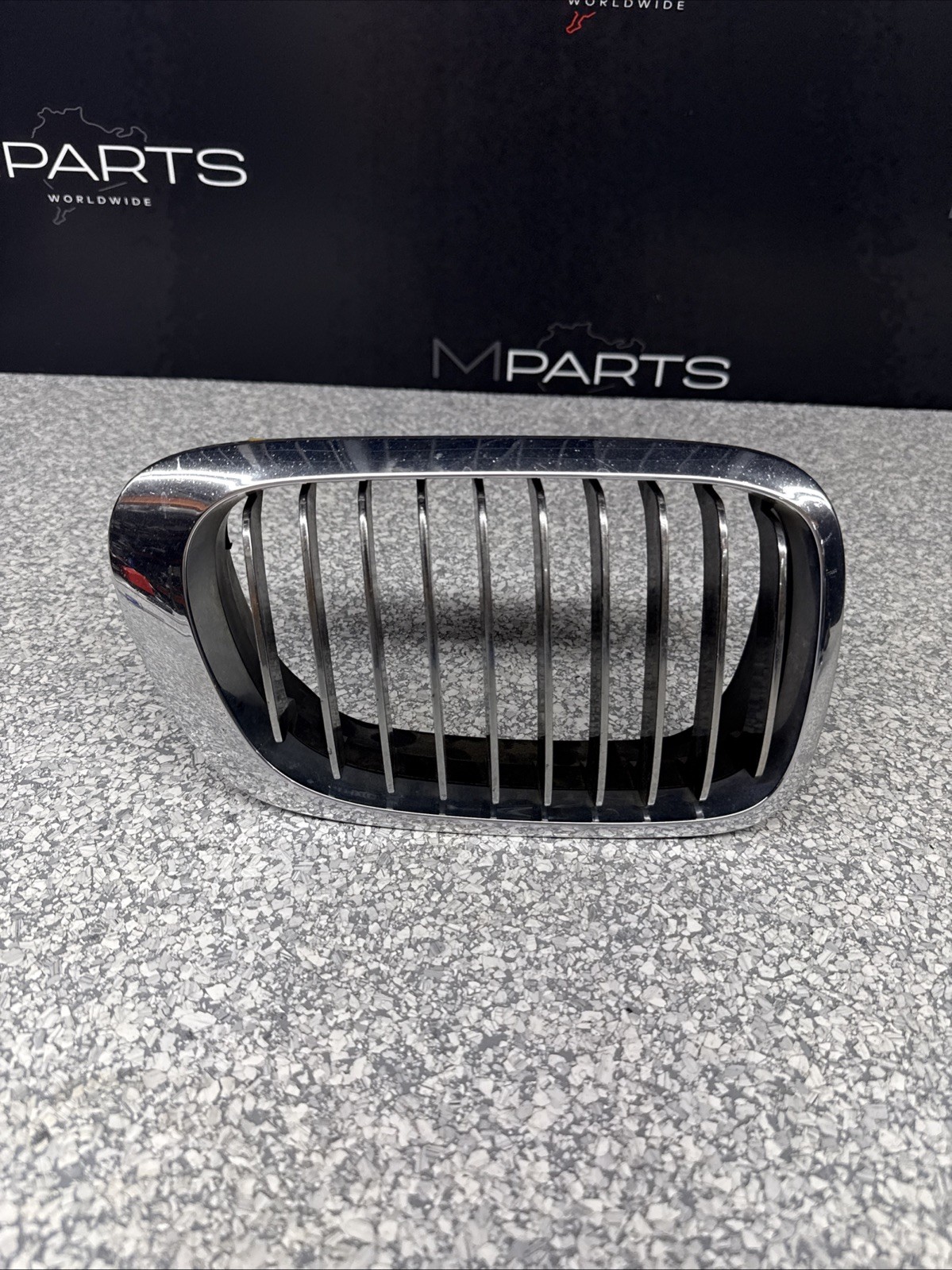 BMW OEM 01-06 E46 M3 Front Right Kidney Grille Chrome 51138208686 *5 Broken Tabs BMW OEM 01-06 E46 M3 Front Right Kidney Grille Chrome 51138208686 *5 Broken Tabs