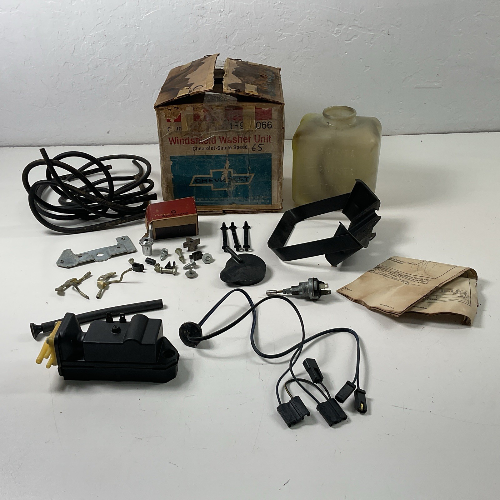 NOS 1965 Accessory Impala Belair Biscayne Windshield Washer Kit 986066 h5 NOS 1965 Accessory Impala Belair Biscayne Windshield Washer Kit 986066 h5