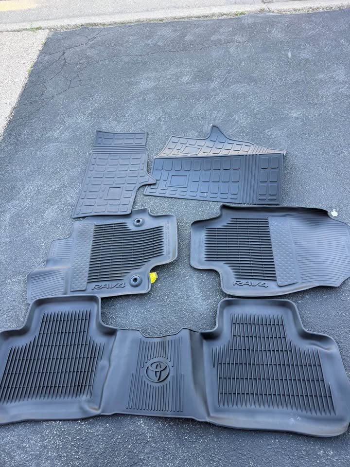 Toyota Rav4 OEM All Weather Floor Liners 4pc Set 2004-2025 Toyota Rav4 OEM All Weather Floor Liners 4pc Set 2004-2025