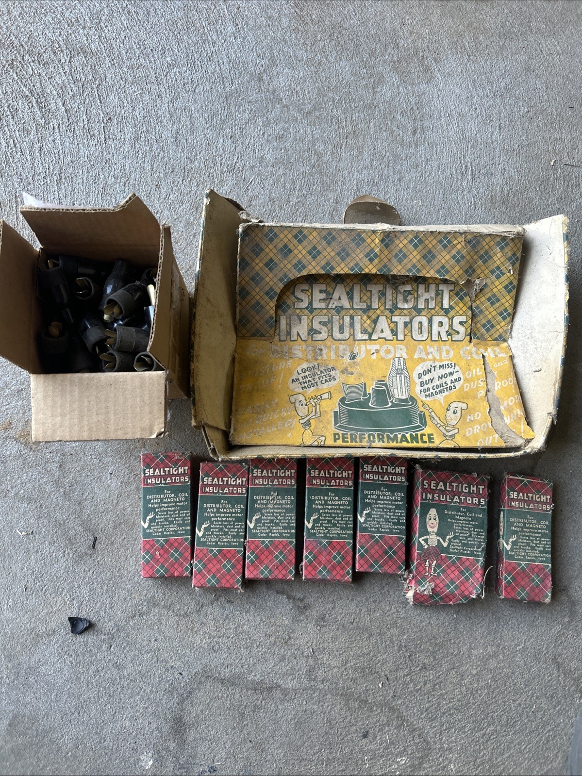 VINTAGE NOS AUTO PARTS LOT SEALTIGHT INSULATORS VINTAGE NOS AUTO PARTS LOT SEALTIGHT INSULATORS
