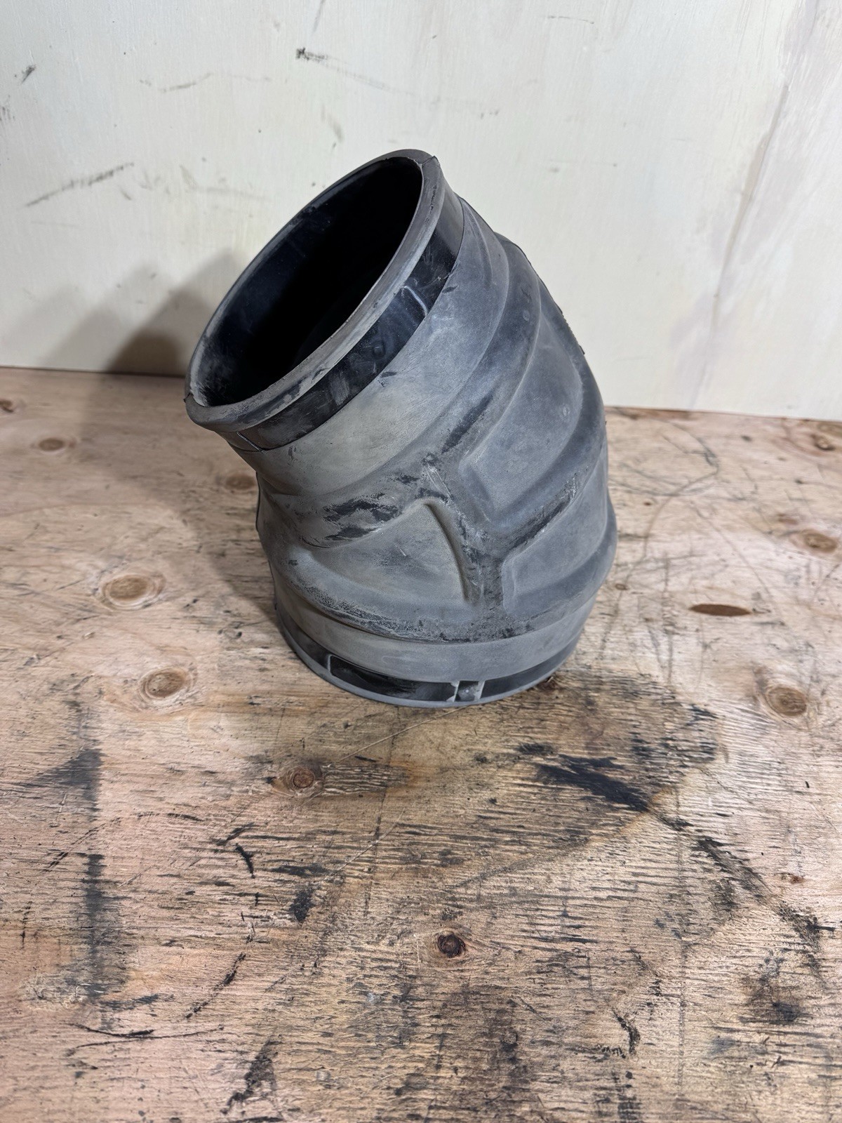 21 KENWORTH D04-1018 ELBOW - 45 DEGREE REDUCER 21 KENWORTH D04-1018 ELBOW - 45 DEGREE REDUCER