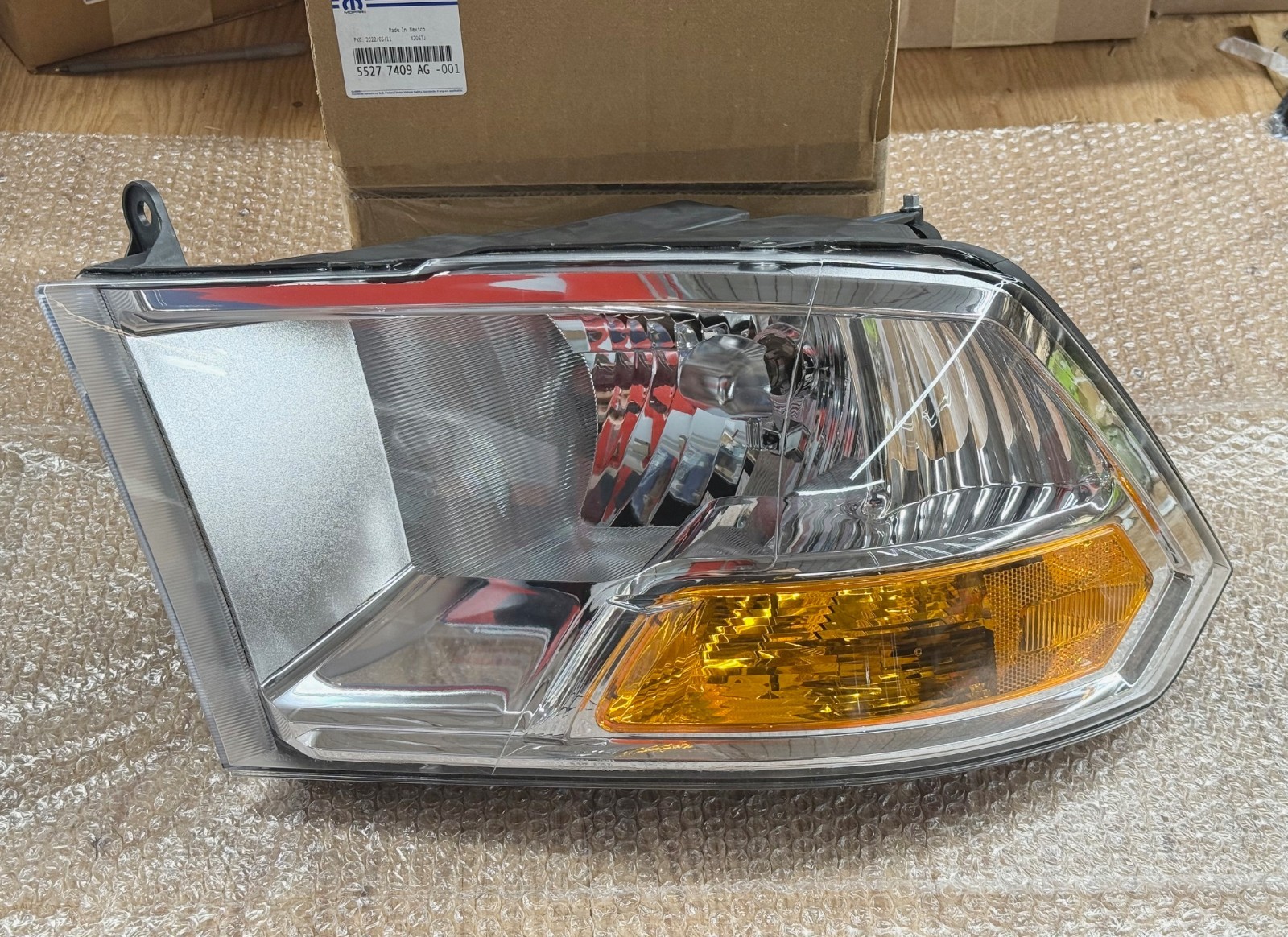 LEFT DRIVER SIDE HEADLIGHT DODGE RAM 1500 2500 3500 09-12 OEM MOPAR 55277409AG