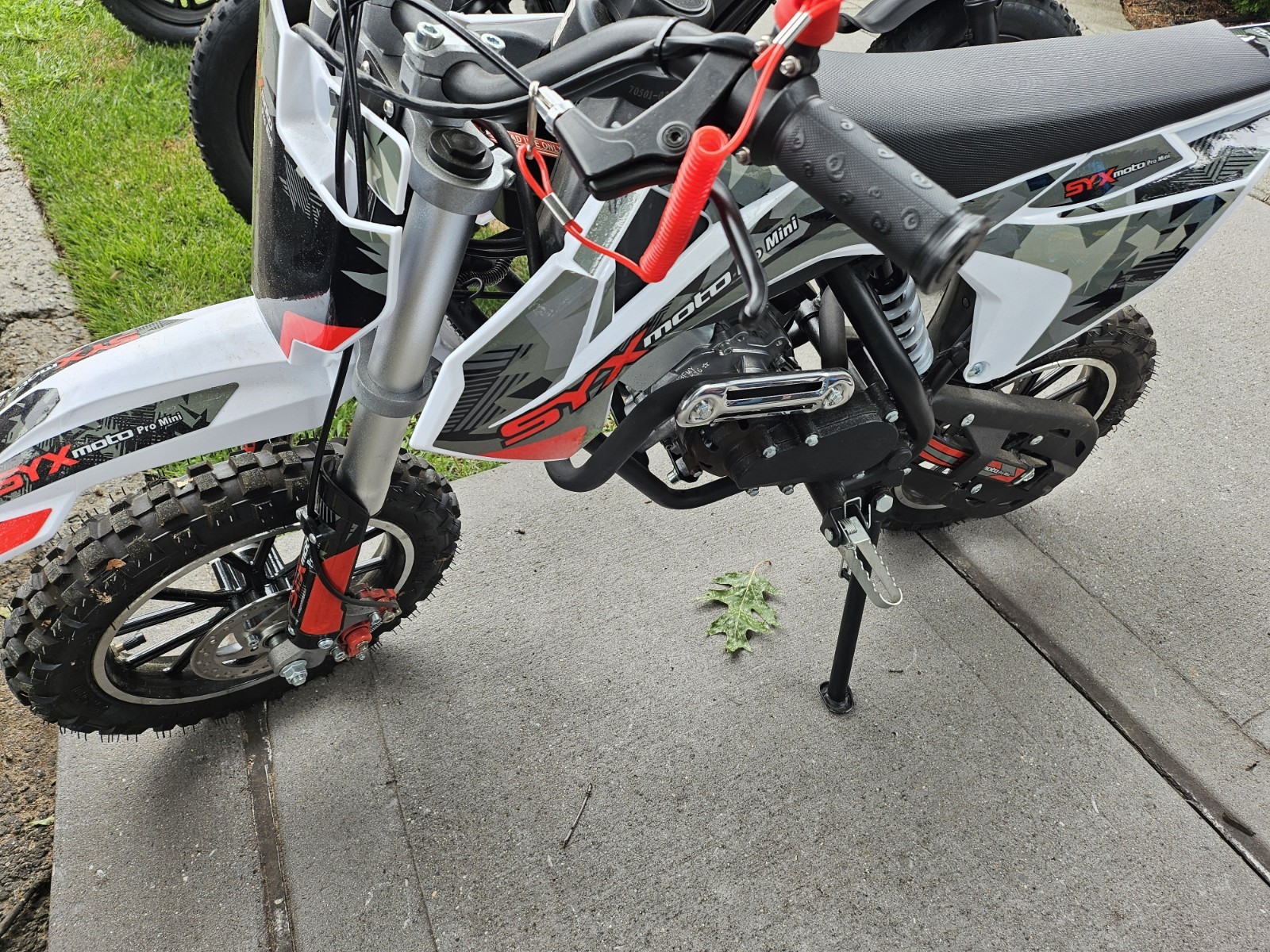 SYX MOTO Dirt-X 60cc Gas Powered Kids Mini Dirt Bike SYX MOTO Dirt-X 60cc Gas Powered Kids Mini Dirt Bike