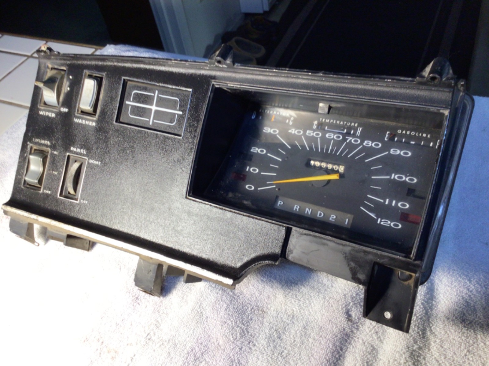 Plymouth 1969 Fury Dash Cluster Gauge Speedometer Used 2927034 2947763 Plymouth 1969 Fury Dash Cluster Gauge Speedometer Used 2927034 2947763
