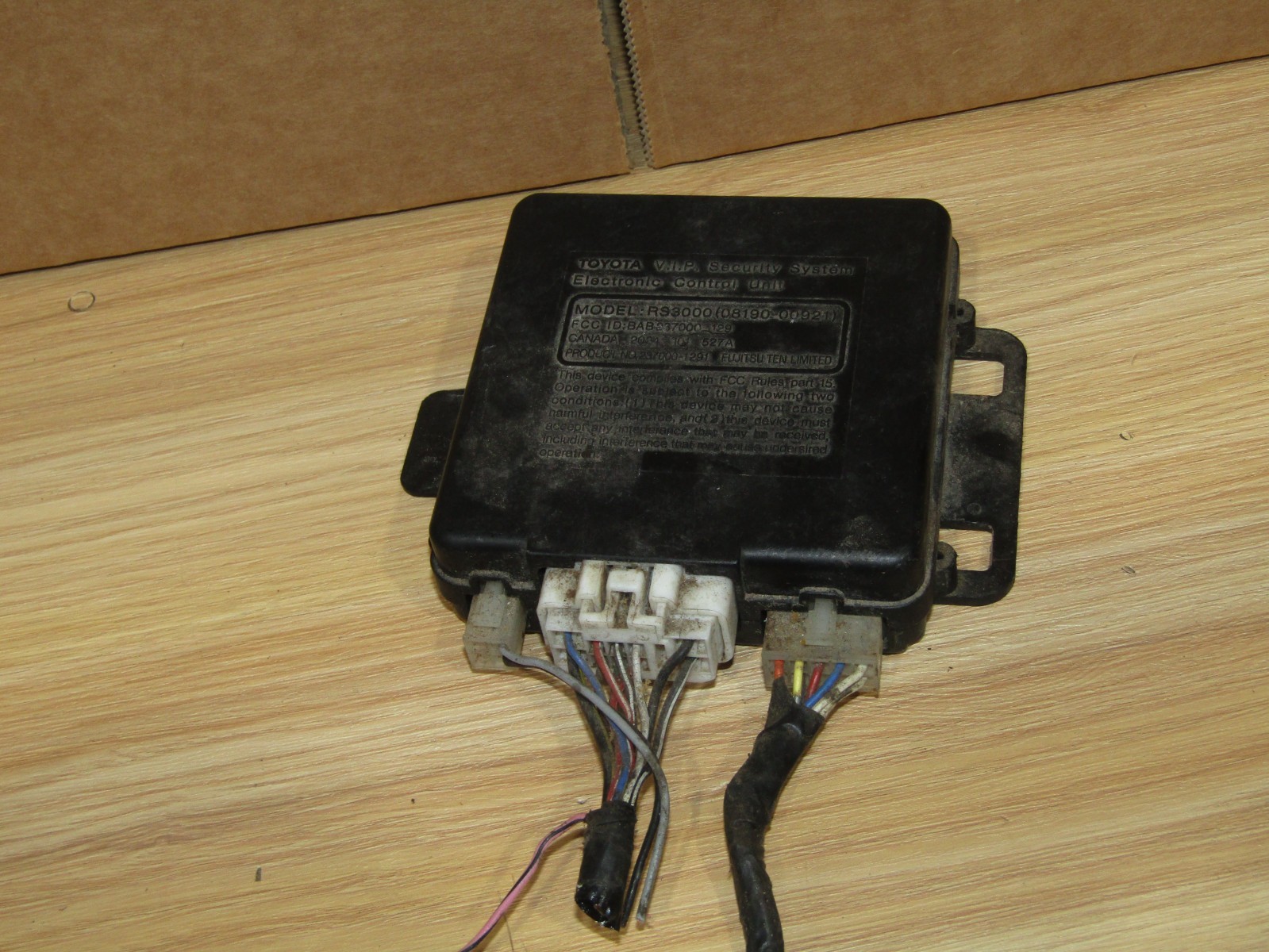 1996-1998 Toyota 4Runner OEM security system electronic control module 96 97 98
