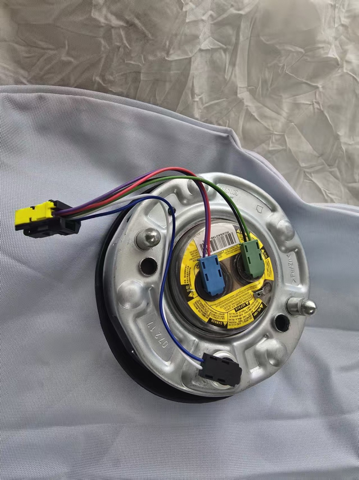 BMW F30 F36 F10 F13 F01 M235i M240i 340i 335i 550i 650i STEERING COVER BMW F30 F36 F10 F13 F01 M235i M240i 340i 335i 550i 650i STEERING COVER