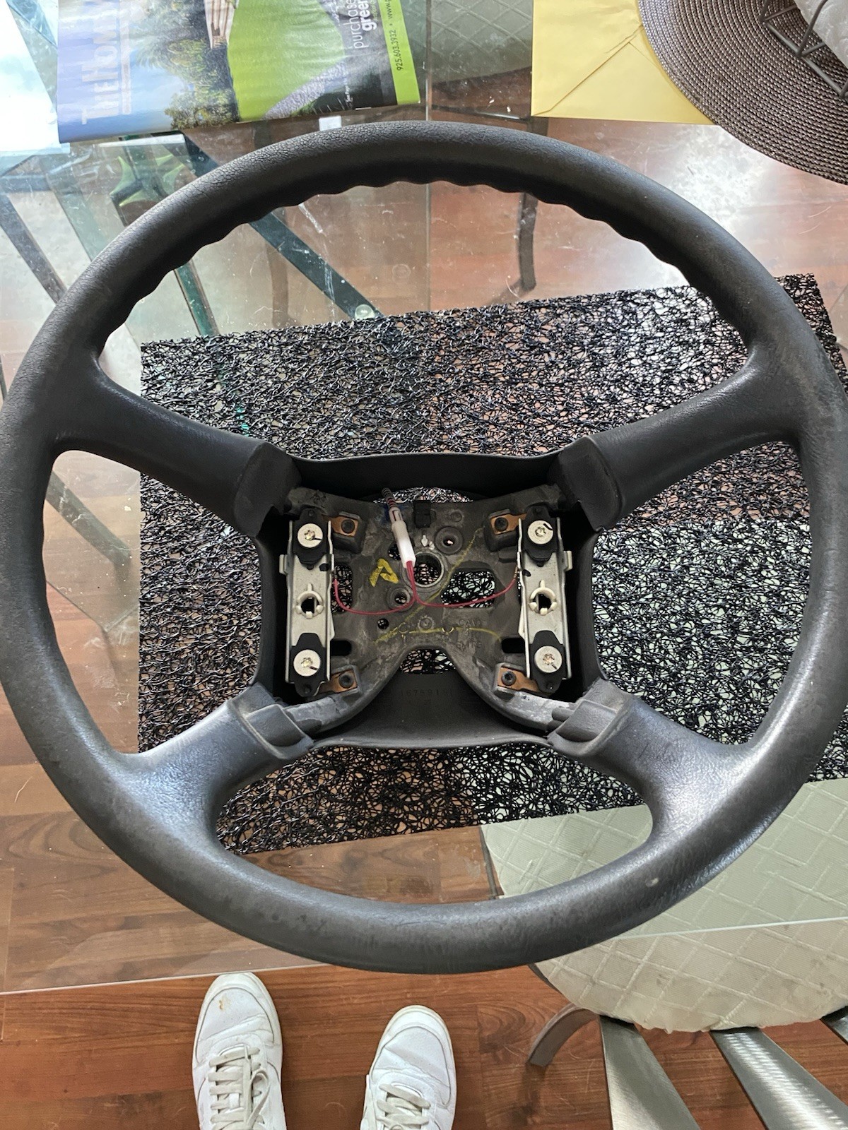 1999 to 2002 Yukon Tahoe Sierra Silverado steering wheel 1999 to 2002 Yukon Tahoe Sierra Silverado steering wheel