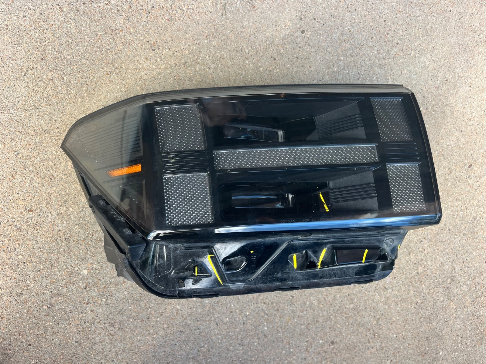 2024 2025 Hyundai Santa Fe Passenger Right RH LED Headlight US Built OEM 2024 2025 Hyundai Santa Fe Passenger Right RH LED Headlight US Built OEM