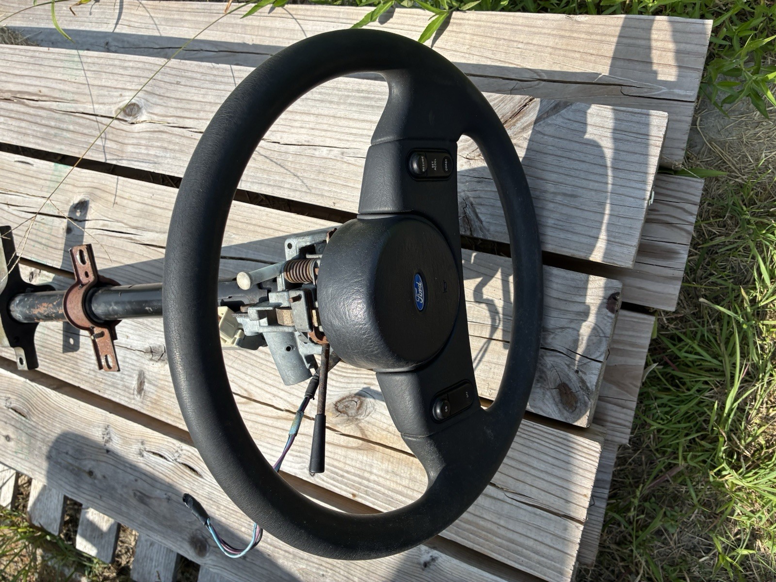 1987-1989 Ford Mustang Tilt Steering Column with wheel 1987-1989 Ford Mustang Tilt Steering Column with wheel