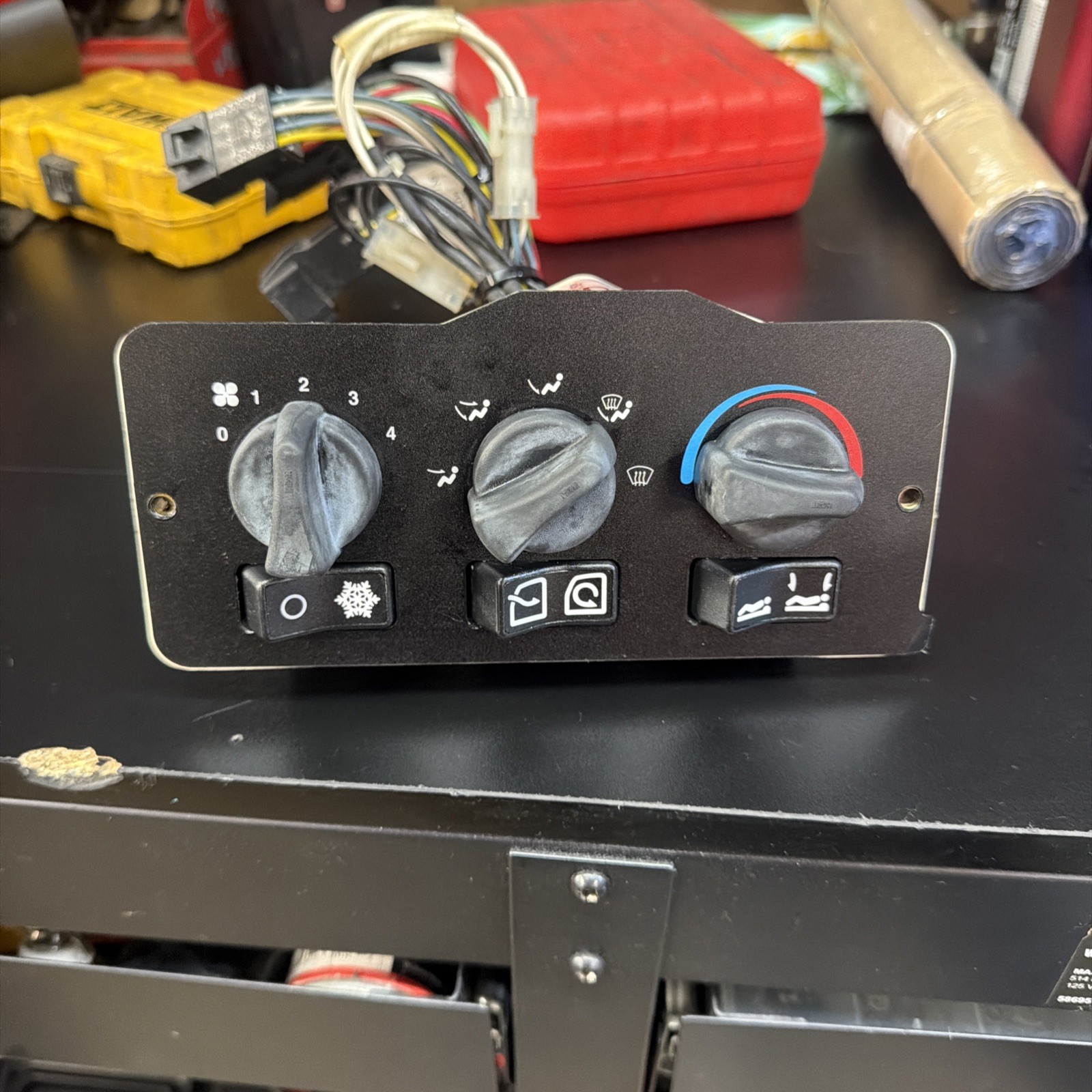 Replaces 18-05002-001 2005 PETERBILT 387 TEMPERATURE CONTROL ,  WA
