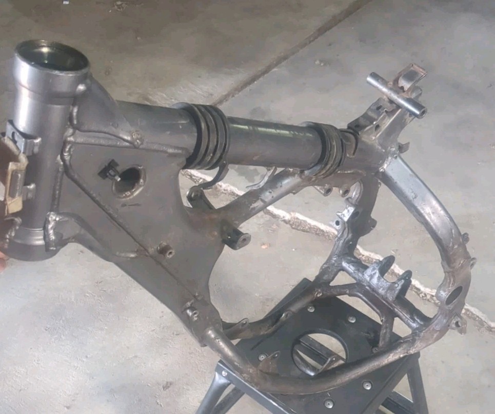 Vintage 1996 Suzuki RM125 Motorcycle Main Frame Chassis Genuine Oem