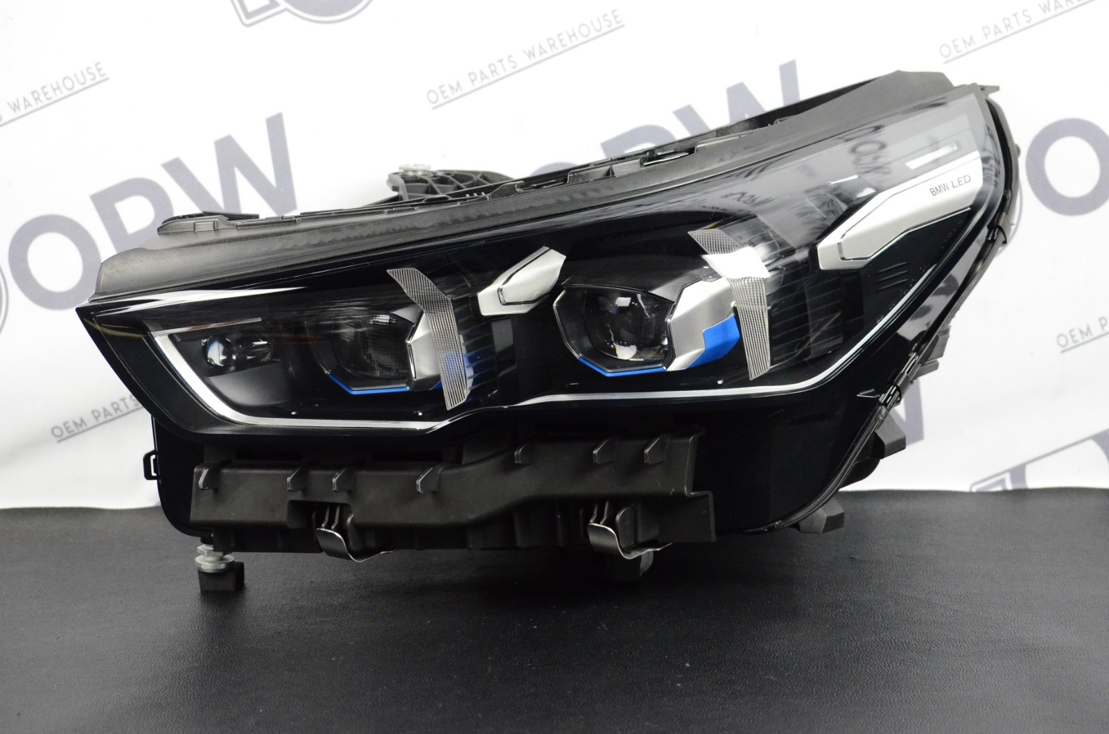 Perfect Genuine 2024-27 BMW 530i G60 Adaptive LED Headlight Chrome Trim LH OEM Perfect Genuine 2024-27 BMW 530i G60 Adaptive LED Headlight Chrome Trim LH OEM