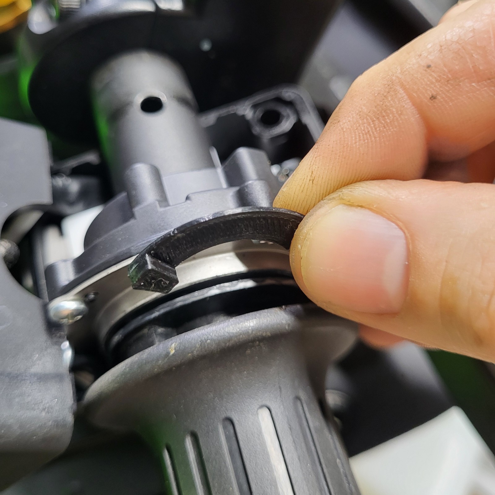 StopSlop™ Throttle Spacer 2023-26 ZX4R/RR / Throttle Tube Slop Eliminator StopSlop™ Throttle Spacer 2023-26 ZX4R/RR / Throttle Tube Slop Eliminator