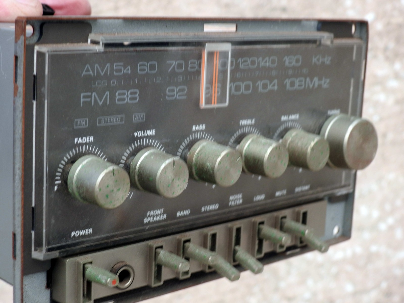 MOTOROLA Car Radio for Unknown Make, Model or Year of Car Part No. 54P40514D44 MOTOROLA Car Radio for Unknown Make, Model or Year of Car Part No. 54P40514D44