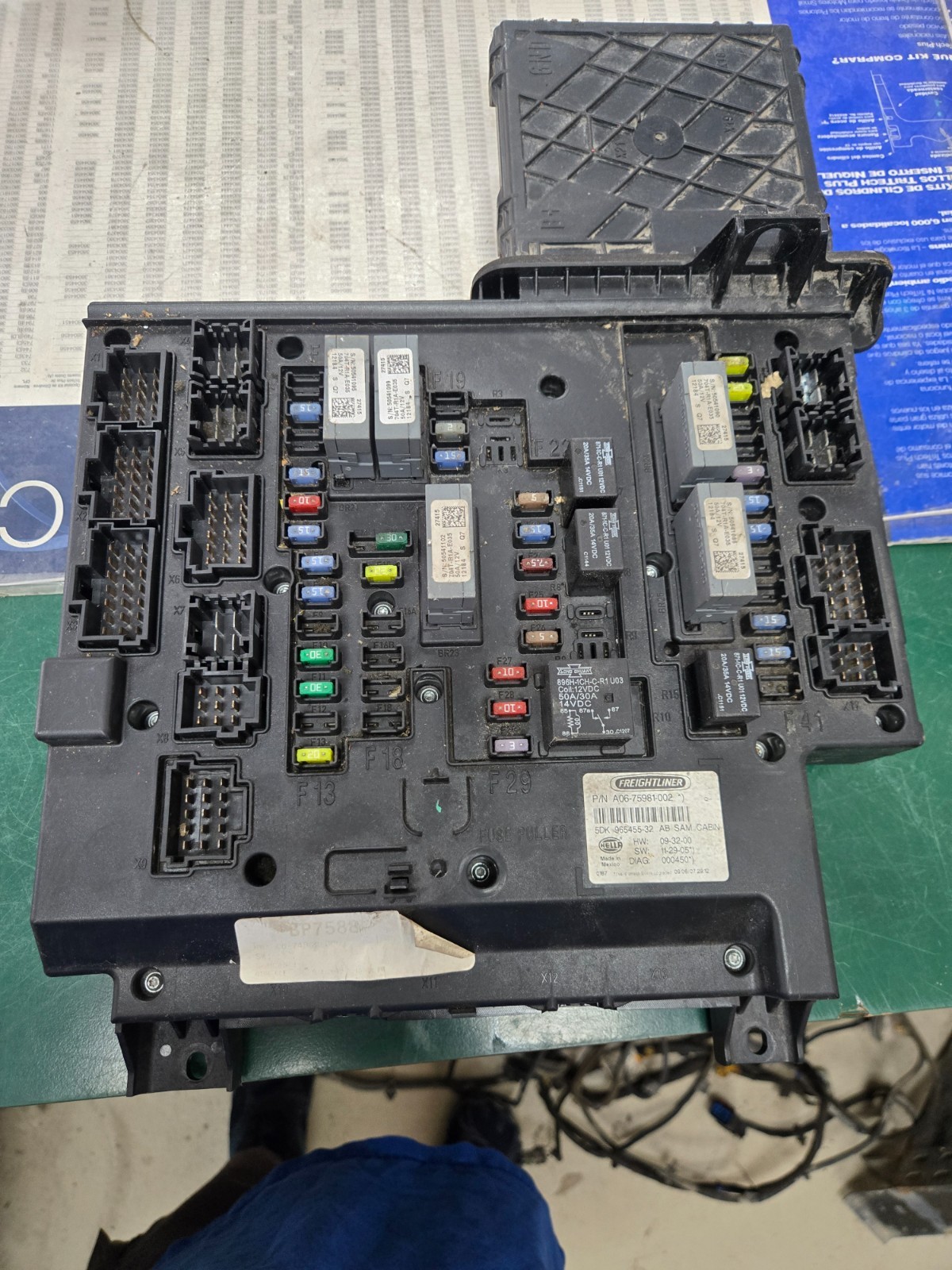 FREIGHTLINER FUSE BOX A06 75981 002, SAM FREIGHTLINER FUSE BOX A06 75981 002, SAM