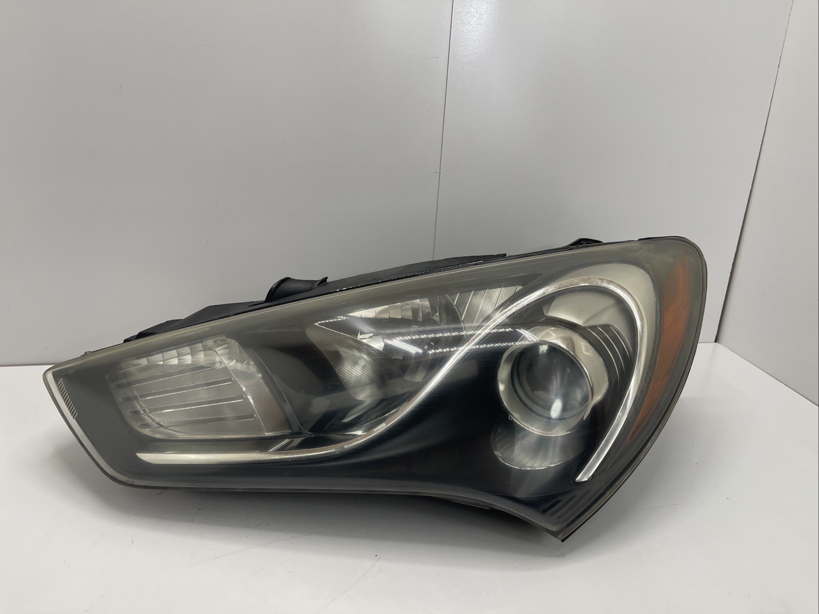 2013-2016 Hyundai Genesis Coupe Left LH Driver Headlight Halogen OEM