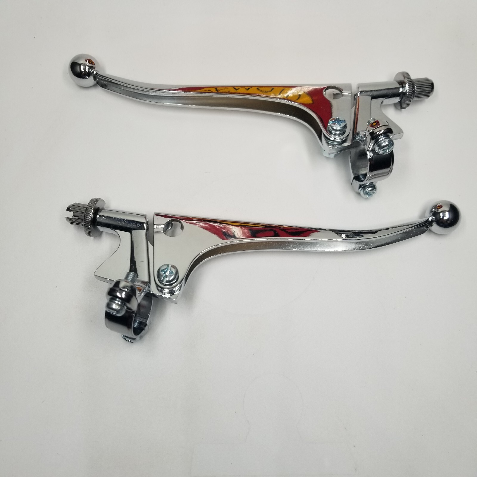 CHROME BALL END TRIUMPH MOTORCYCLE CLUTCH & BRAKE LEVERS FITS 7/8\ CHROME BALL END TRIUMPH MOTORCYCLE CLUTCH & BRAKE LEVERS FITS 7/8\