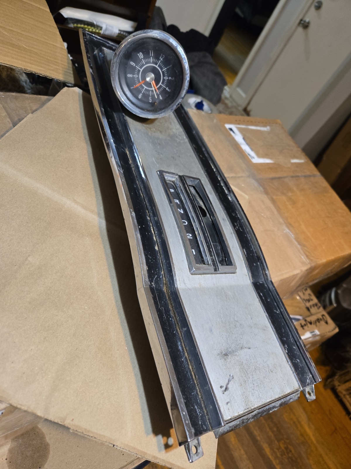 66-67 Mopar B Body Console Top Shift Plate W Pivoting Clock 2589849 Charger Oem 66-67 Mopar B Body Console Top Shift Plate W Pivoting Clock 2589849 Charger Oem