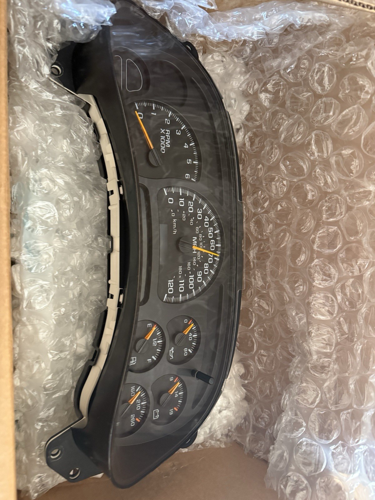 2005 GMC Yukon Instrument Cluster Speedometer Odometer