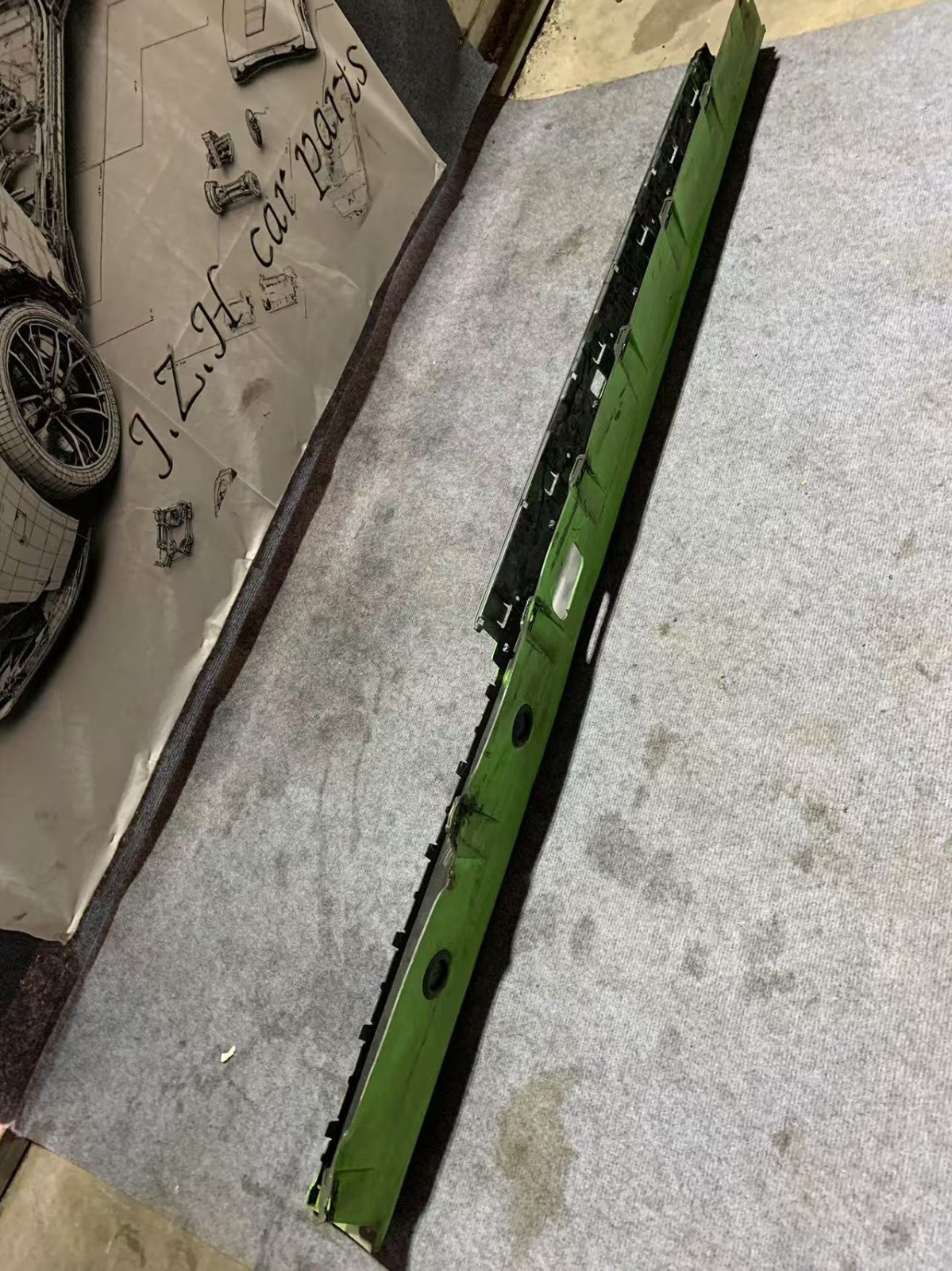 Used, for AUDI R8 Spyder 5.2 FSI quattro side skirt trim left 4S0853855 OEM Used, for AUDI R8 Spyder 5.2 FSI quattro side skirt trim left 4S0853855 OEM