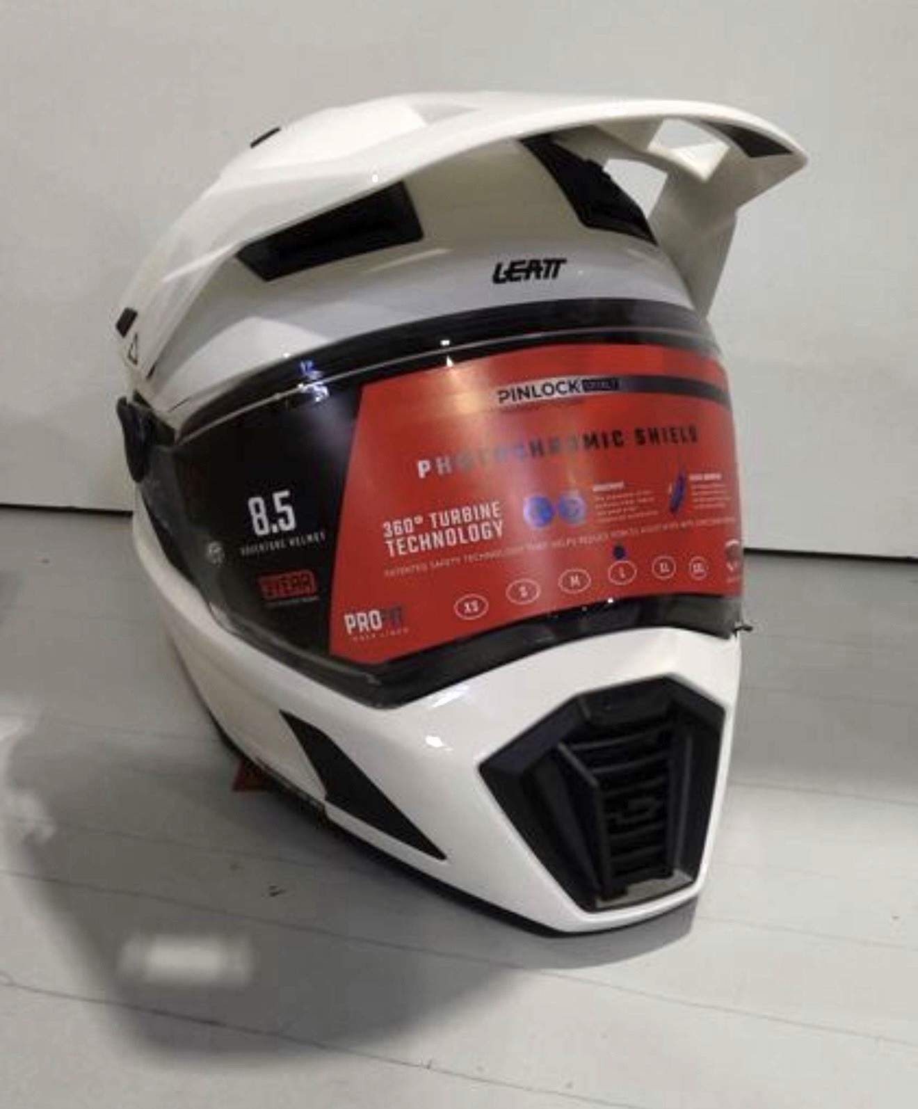 Leatt ADV Composite Helmet Kit W/ 4.5 Goggles | 8.5, Large Size | White Leatt ADV Composite Helmet Kit W/ 4.5 Goggles | 8.5, Large Size | White