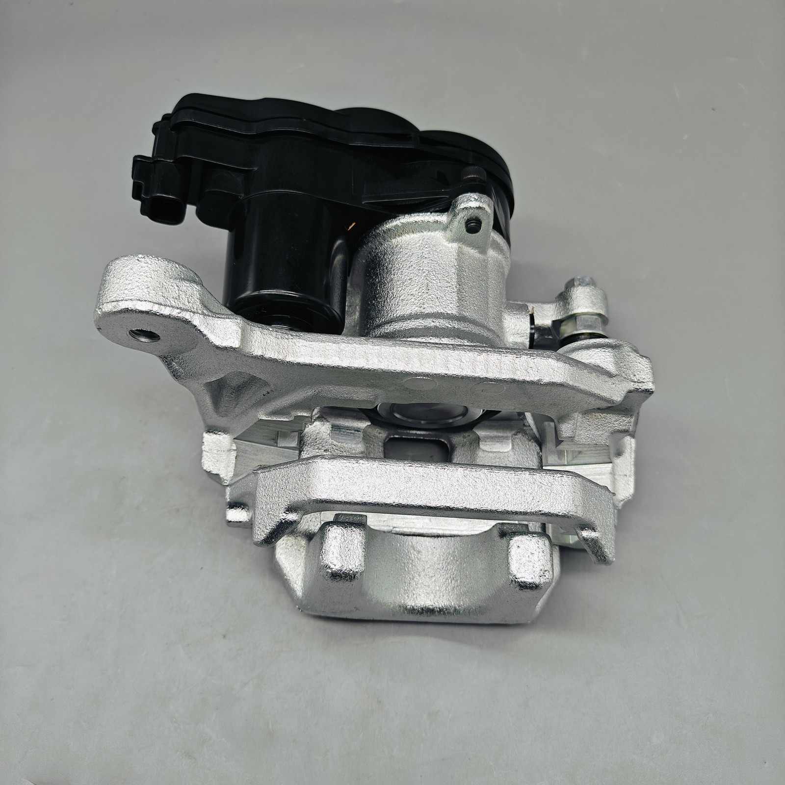 For 2017-22 Mitsubishi Outlander brake caliper rear right 4605C044 NEW For 2017-22 Mitsubishi Outlander brake caliper rear right 4605C044 NEW