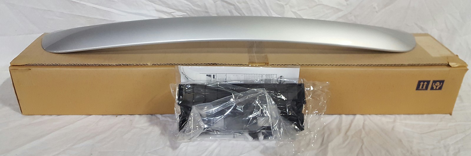 New OEM BRILLIANT SILVER Nose Bumper Finisher Nissan 370Z Nismo F2070-1EA0A New OEM BRILLIANT SILVER Nose Bumper Finisher Nissan 370Z Nismo F2070-1EA0A